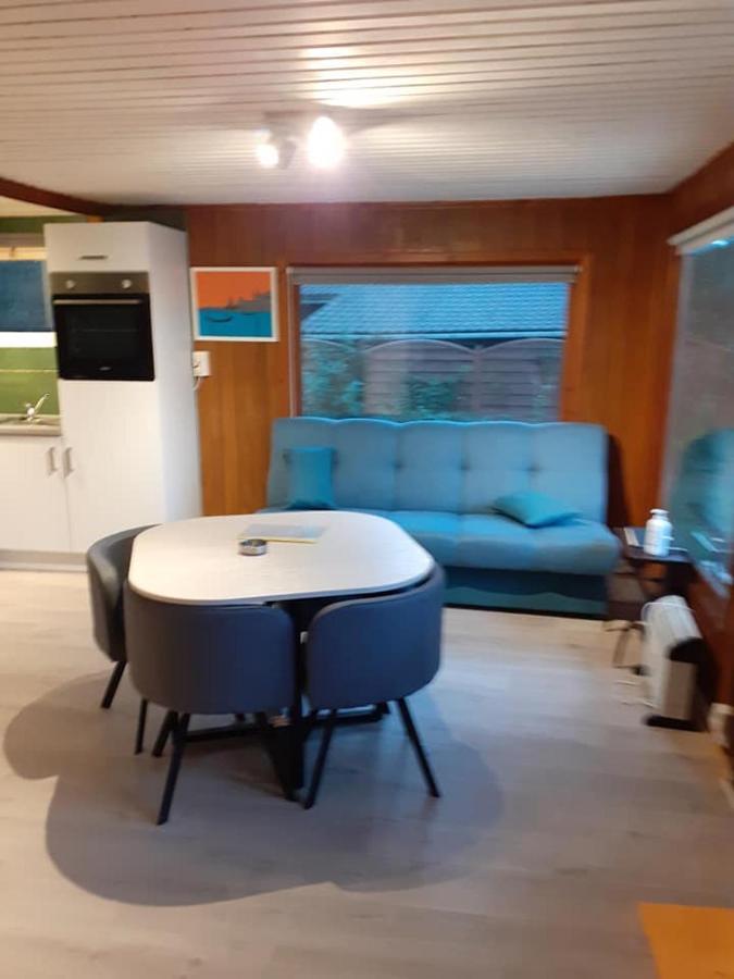 Aux Ecureuils Villa Resteigne Exteriör bild